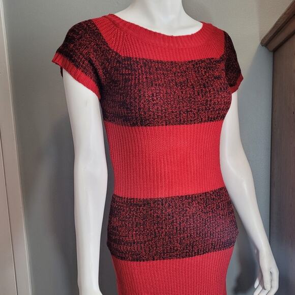 Red Blk Striped Sweater Dress L Bodycon Knit Short Sleeve Siren Coquette Holiday - Picture 4 of 9